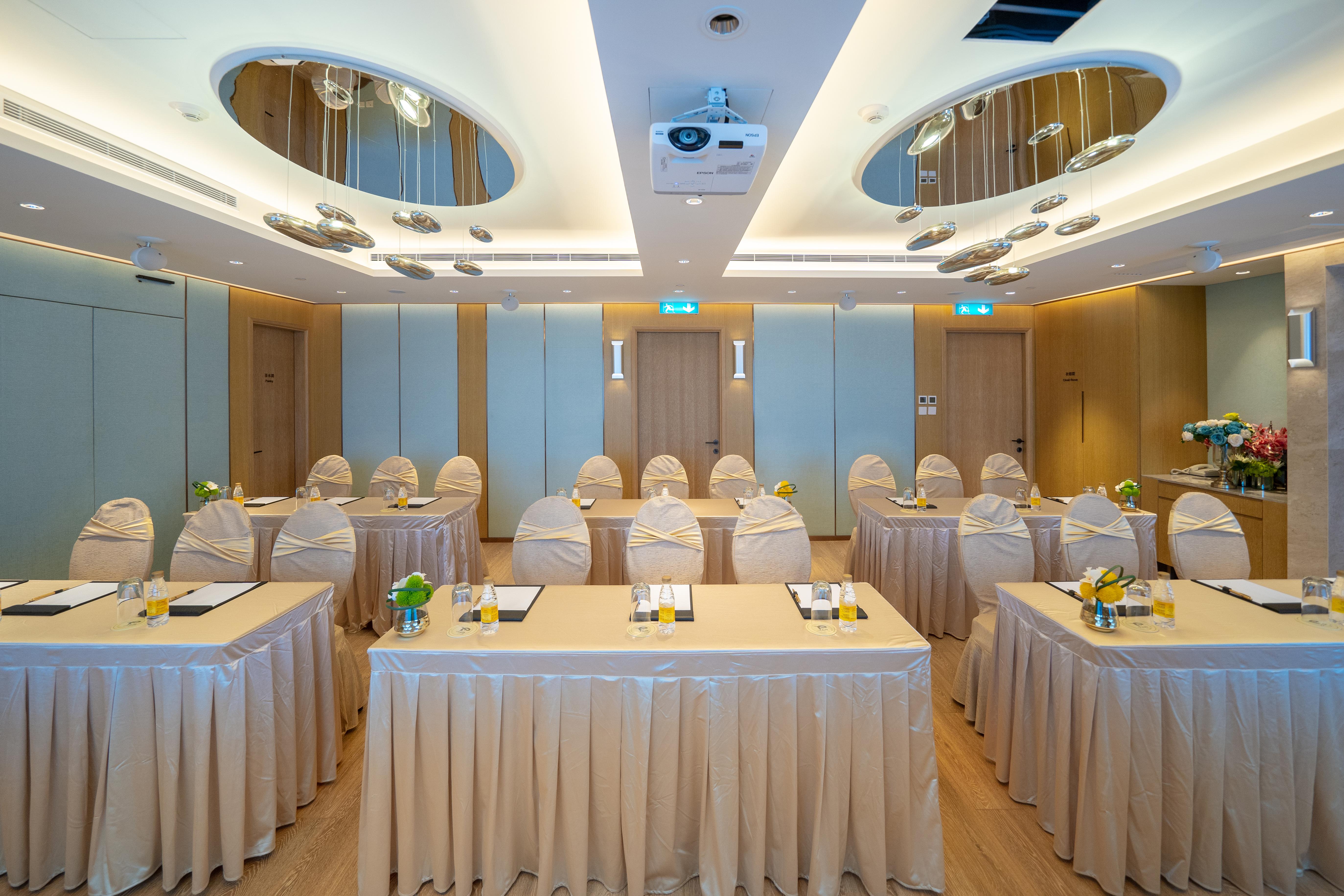 Grand Dragon Hotel Macau Exterior photo
