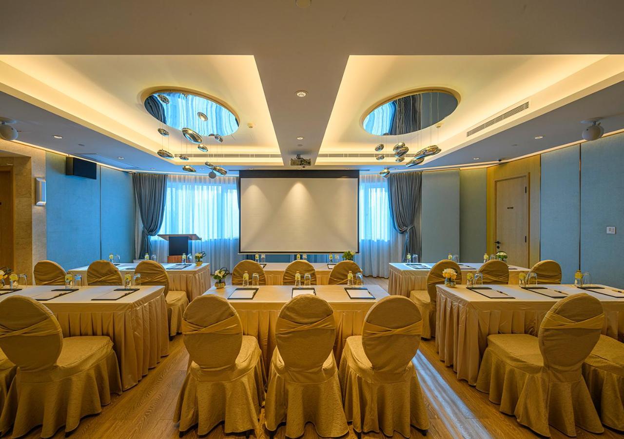 Grand Dragon Hotel Macau Exterior photo